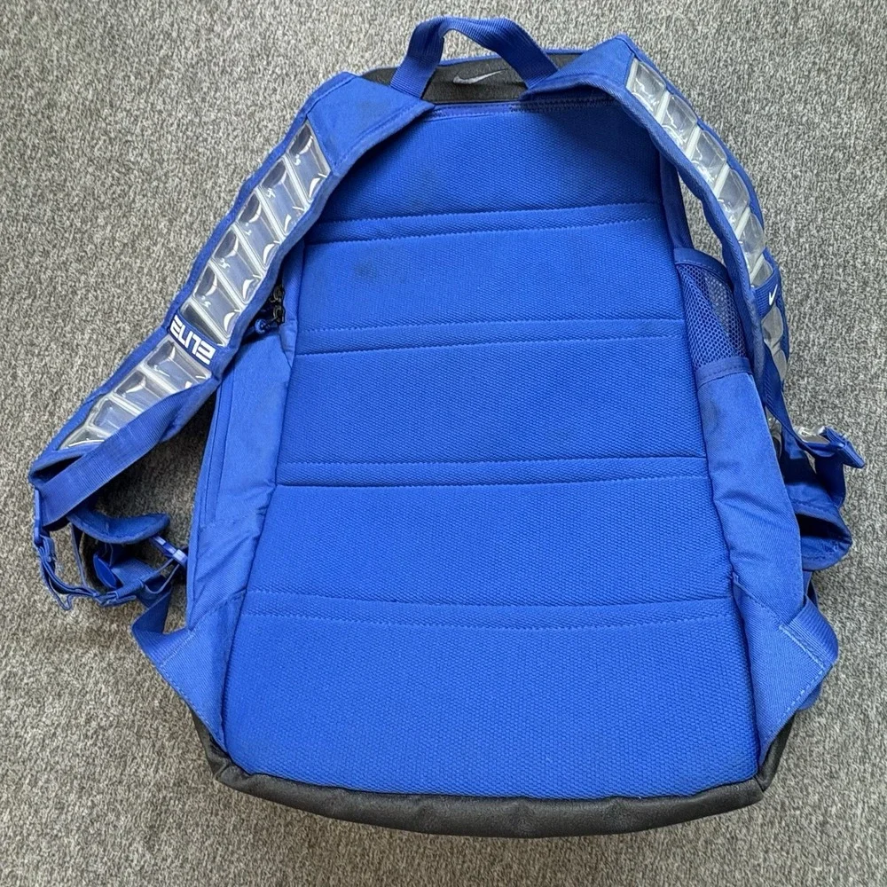Nike excellent preowned